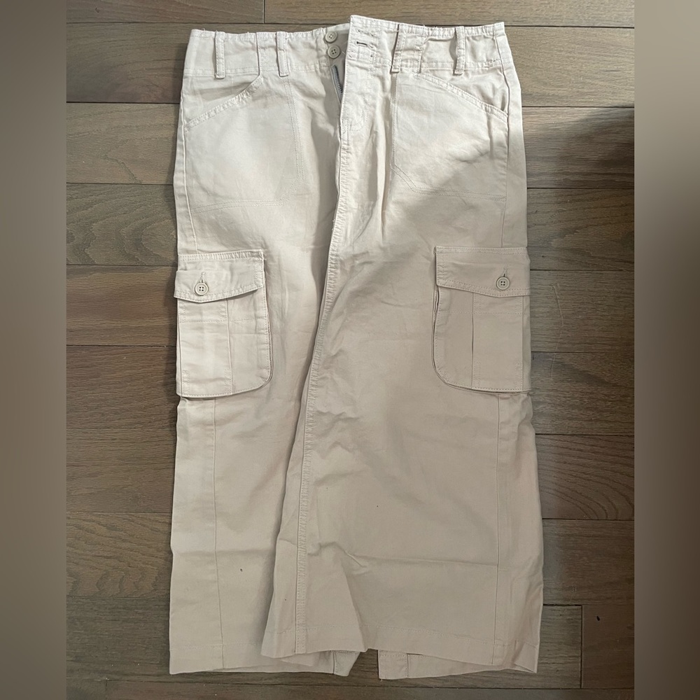 Brandy Melville Skirt. Only worn once and in great condition